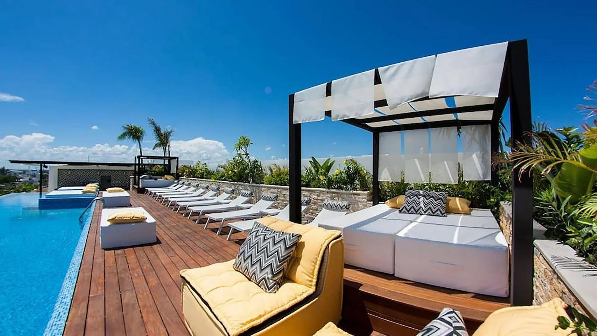 아파트 Luxury 1 Bedroom Condo - 2 Pools & Gym - At The City Condos - Descanso 신데 델 카르멘 멕시코