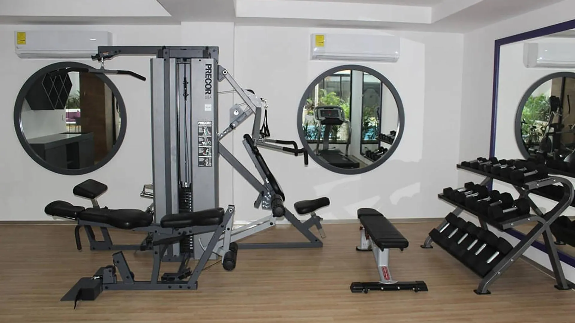 Apartman Luxury 1 Bedroom Condo - 2 Pools & Gym - At The City Condos - Descanso Playa del Carmen Mexikó