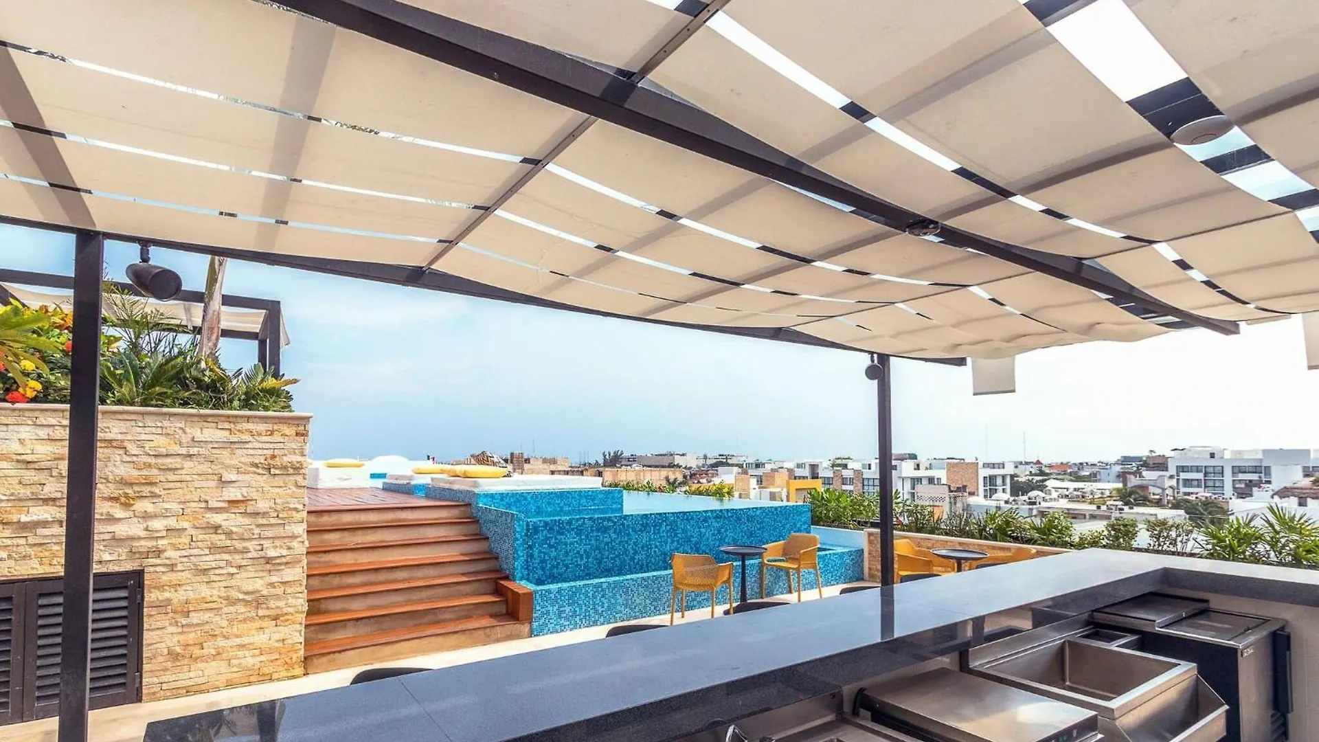 Luxury 1 Bedroom Condo - 2 Pools & Gym - At The City Condos - Descanso Playa del Carmen Mexikó