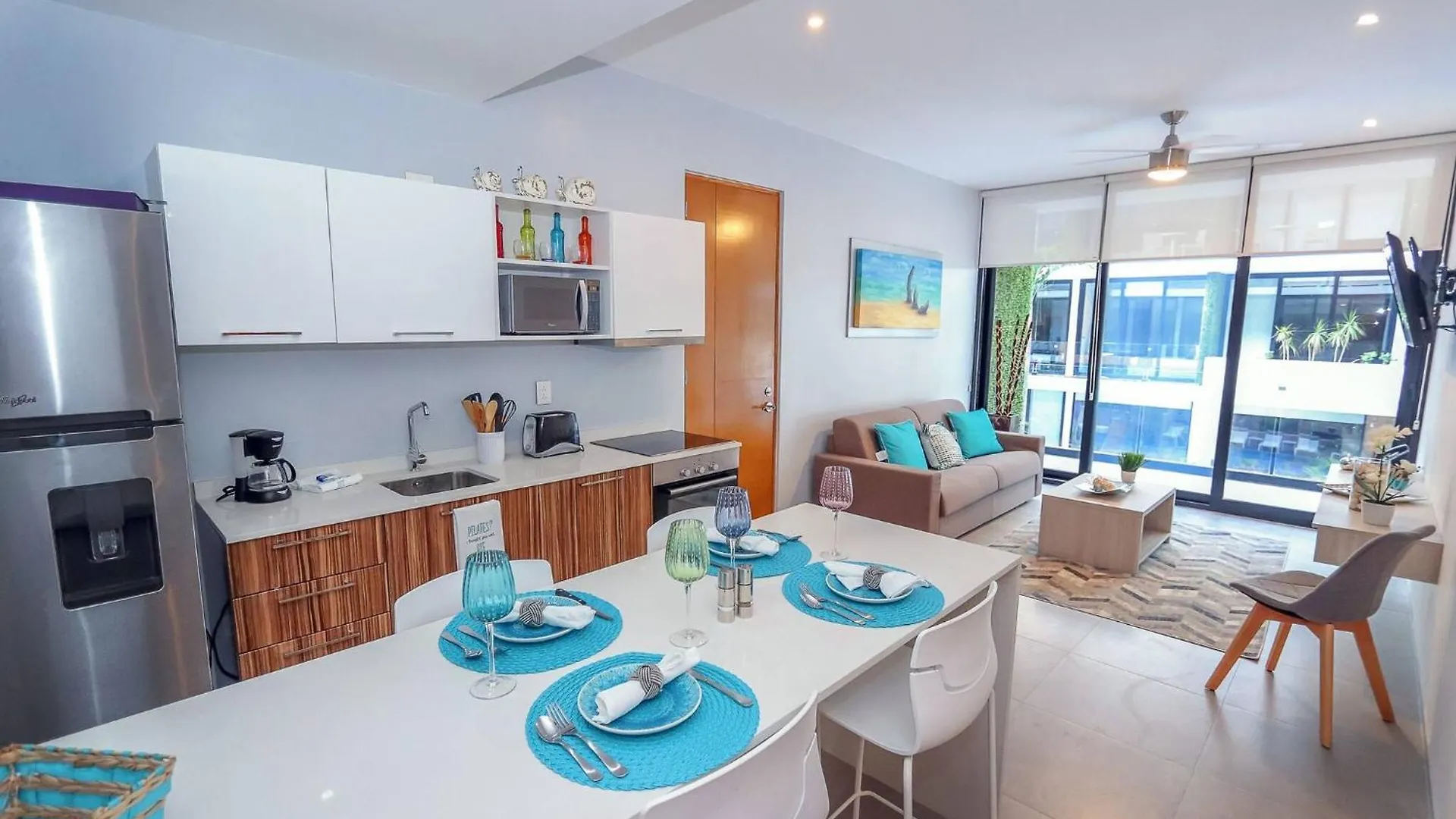 Apartman Luxury 1 Bedroom Condo - 2 Pools & Gym - At The City Condos - Descanso Playa del Carmen Mexikó